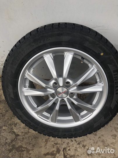 Pirelli Ice Zero 205/55 R16 94T