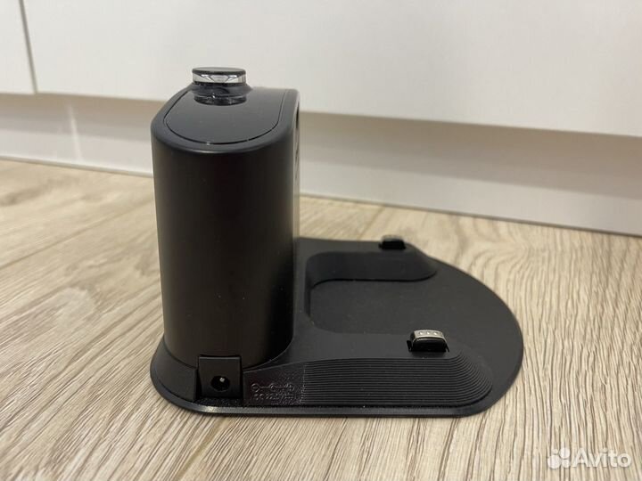 Компактная зарядная база для Roomba