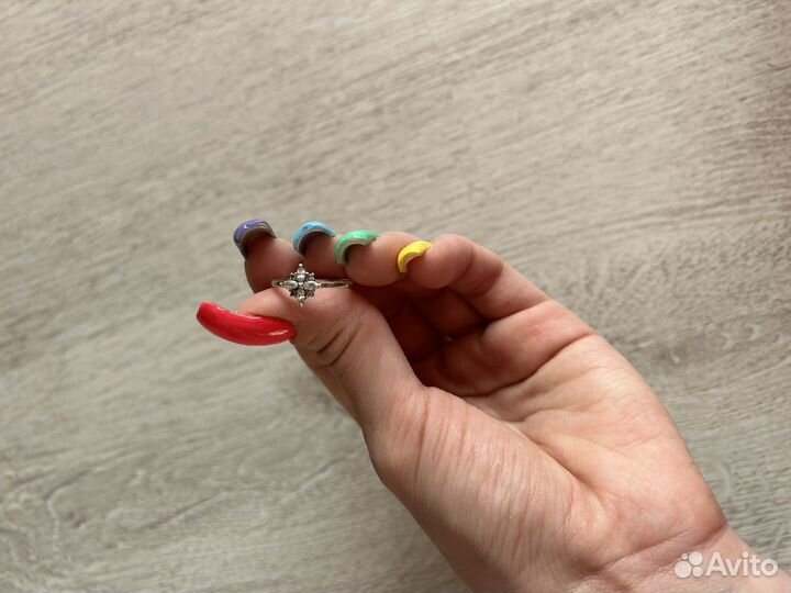 Серебряное кольцо