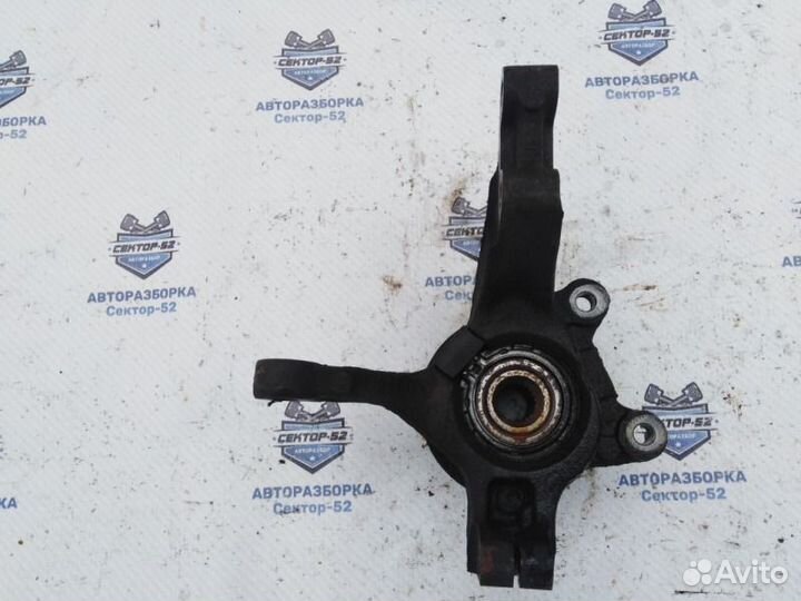 Кулак передний левый Renault Sandero 1 Logan 1