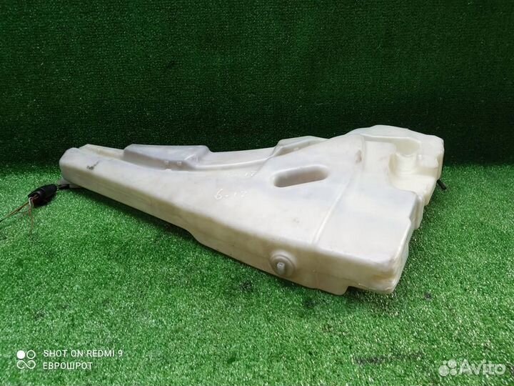 Бачок омывателя лобового стекла Volkswagen Touare