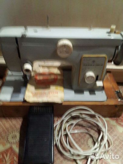 Швейная машина Чайка 132м