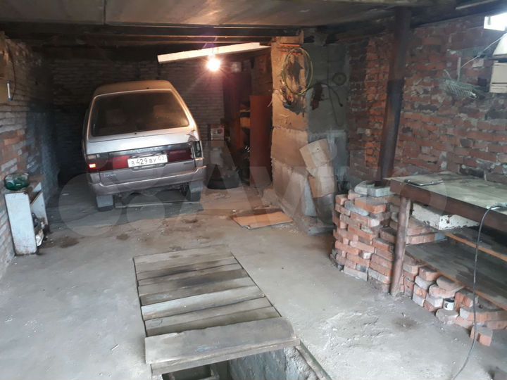 Гараж, > 30 м²