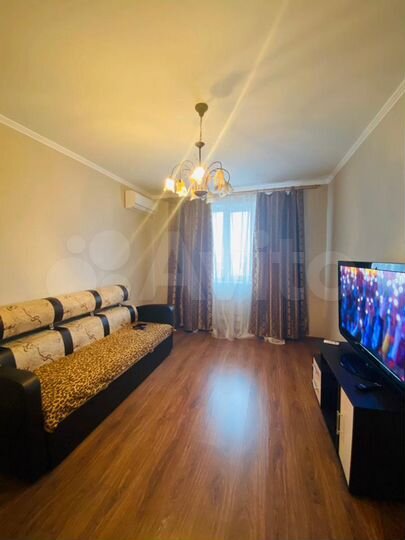 2-к. квартира, 80 м², 13/18 эт.