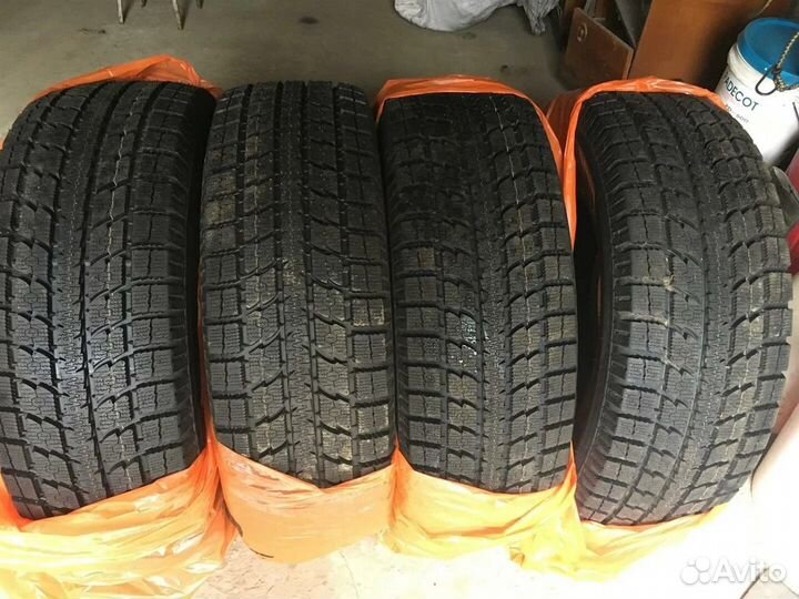 Toyo Observe GSi-5 215/70 R15 98Q