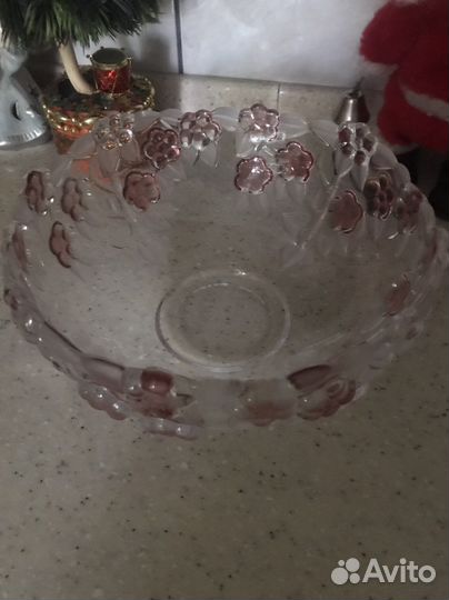 Салатник из Чешского цветного стекла