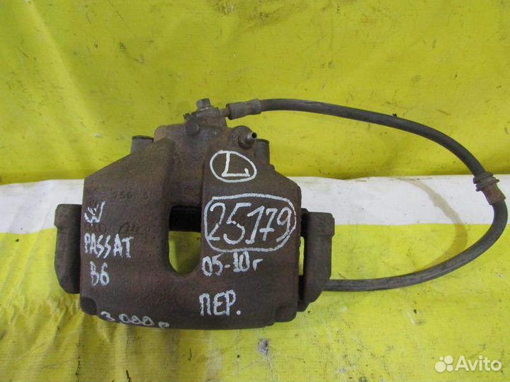 Суппорт передний Volkswagen Passat B6 05-10г 25179