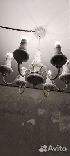 Люстра фарфоровая