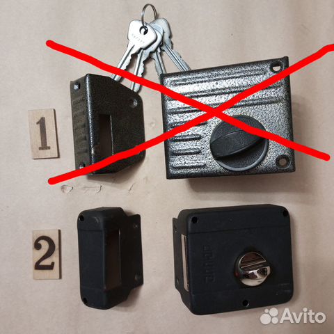 Замок дверной накладной