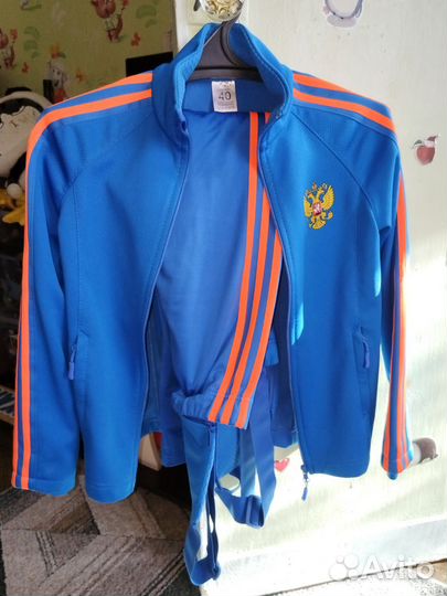 Лыжный разминочный костюм