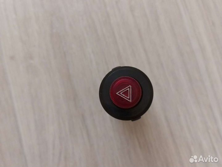 Кнопка аварийной сигнализации