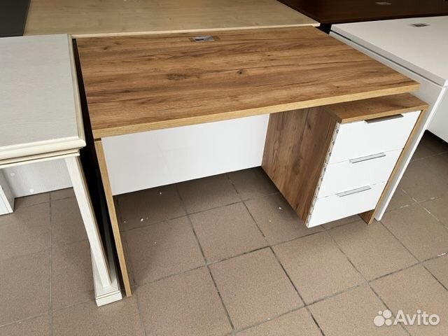 Стол письменный 120см с ящиками - новый