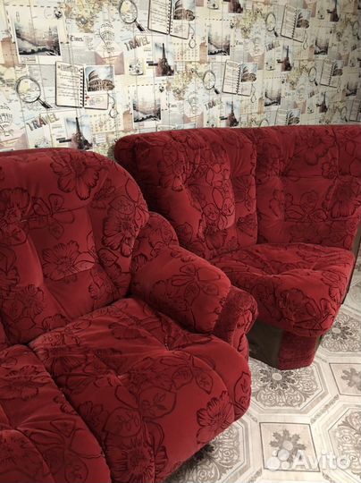 Диваны и кресло бу