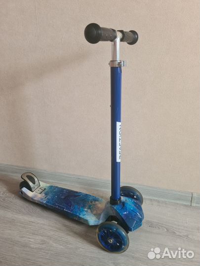 Трехколесный самокат детский Reaction