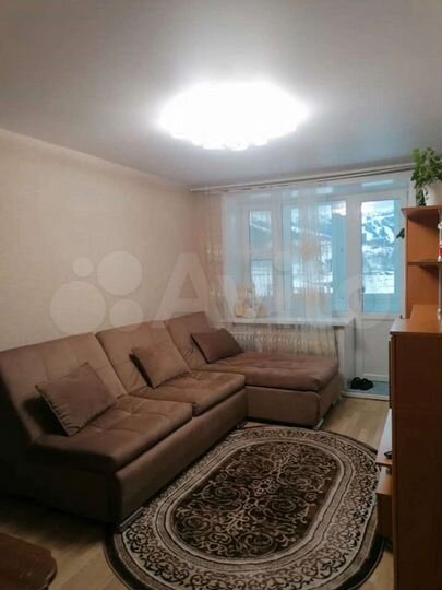 3-к. квартира, 50 м², 5/5 эт.