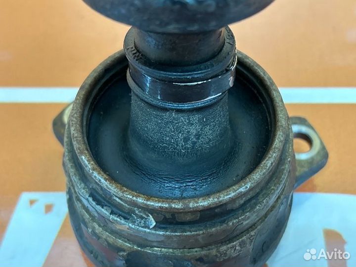 Вал карданный передний Mitsubishi Delica