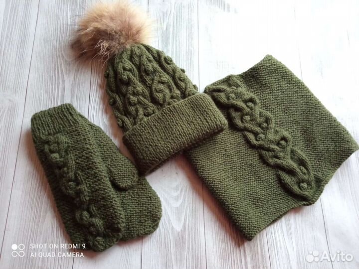 Шапка, снуд и варежки
