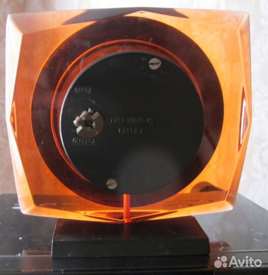 Часы СССР механ. и от бат., нуждаются в ремонте