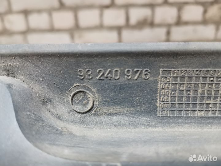 Накладка крышки багажника для Opel Astra G 1998