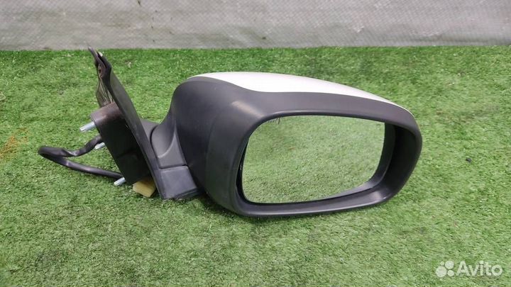 Зеркало правое Suzuki Swift 2008