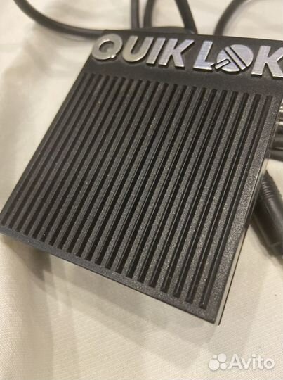 Педаль сустейна для клавишных