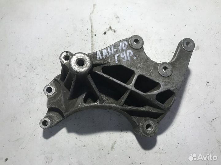 Кронштейн гидроусилителя Mitsubishi Lancer 10