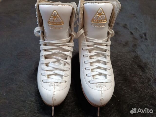 Коньки Jackson