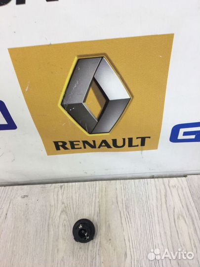 Патрон поворотника повторителя цоколь Renault sand
