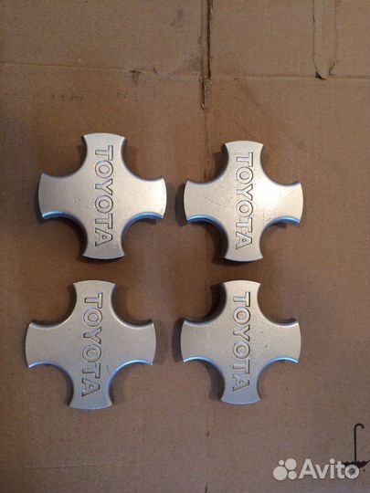 Колпак колеса Toyota Cresta GX71