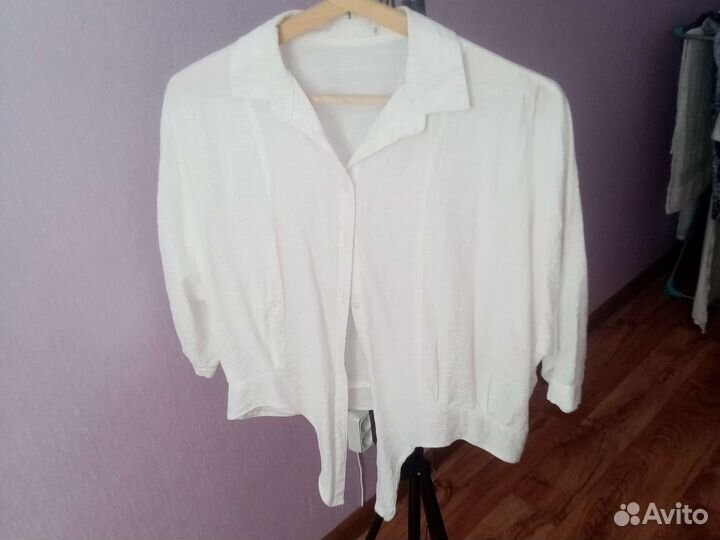 Две блузки и брюки