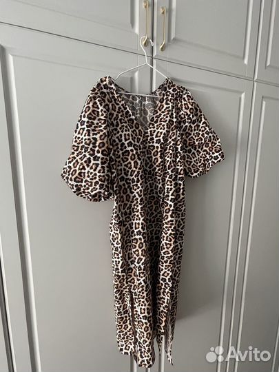 Платье леопардовае hm