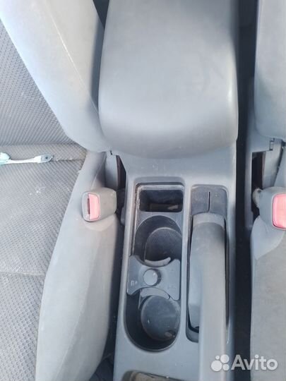 В разборе Nissan Sentra b 16 2006г