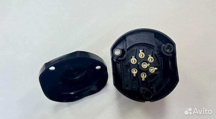 Розетка для тсу 7-контактная, пластиковая