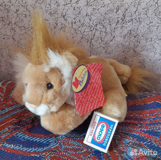 Игрушки новые. Конструктор, телефон, львёнок