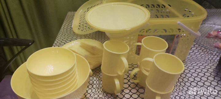 Набор для пикника в корзине