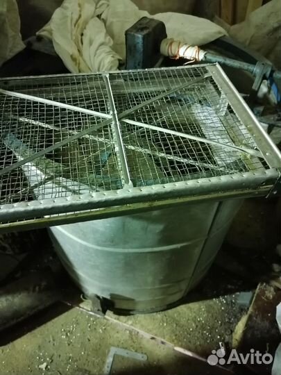 Медогонка 4 рамочная б\у