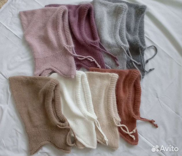 Женский вязаный капор