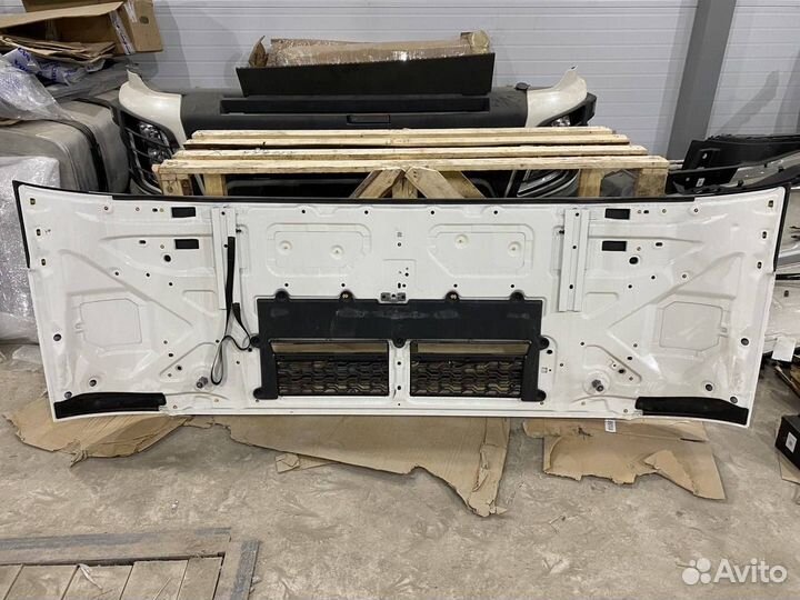 Капот Volvo FH5 84281138