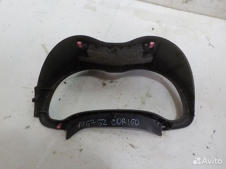 Накладка на торпеду toyota corolla 150