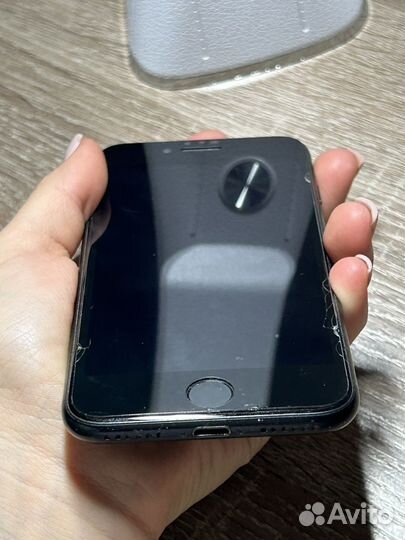 iPhone 7, 32 ГБ