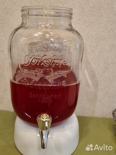 Лимонадница с краном новая