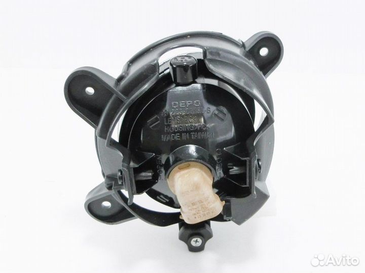 Противотуманная фара левая Kia Sorento 1