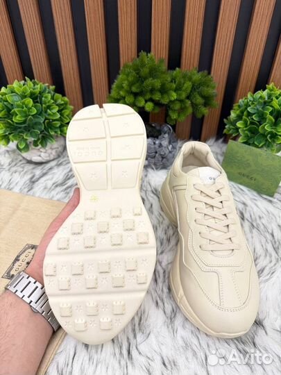 Кроссовки кожаные Gucci