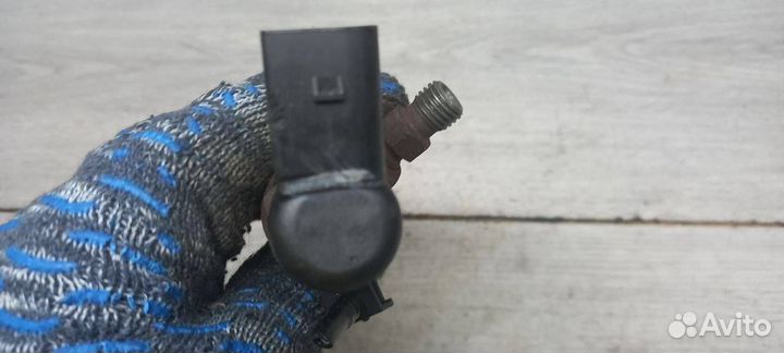 Форсунка топливная Ford Focus 2 (2004 - 2008)