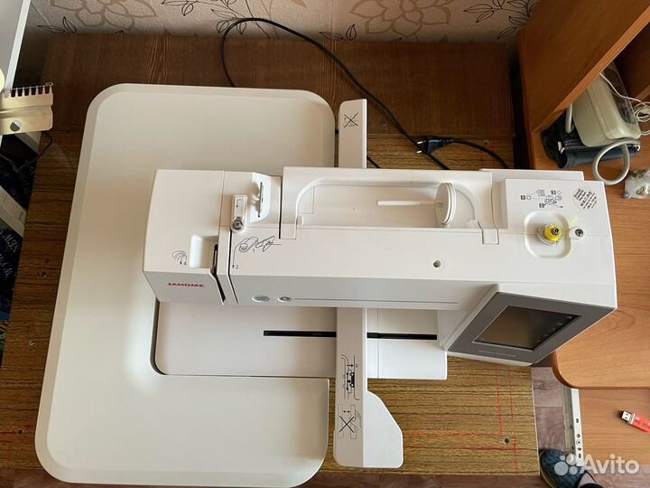 Вышивальная машина Janome Memory Craft 550E