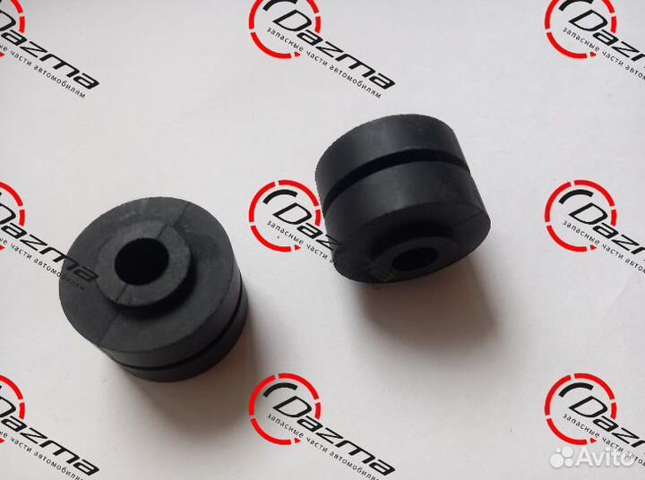 Isuzu 8942493460 Втулка крепления радиатора NQR71