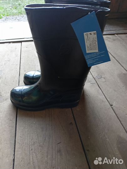 Резиновые сапоги