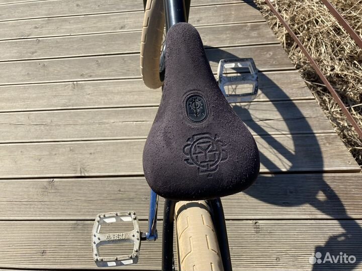 Трюковой велосипед BMX