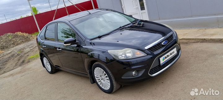 Ford Focus 2.0 AT, 2010, битый, 180 000 км