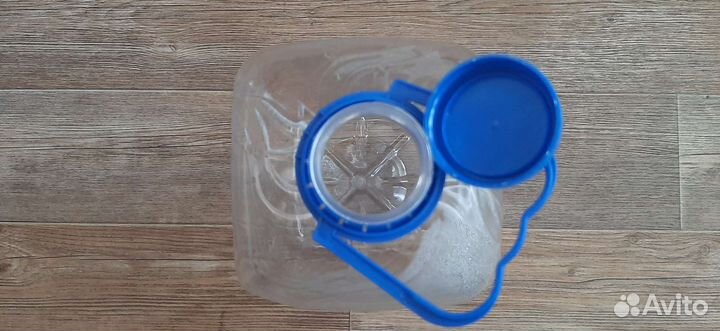 Бутылка из под питьевой воды 5 л